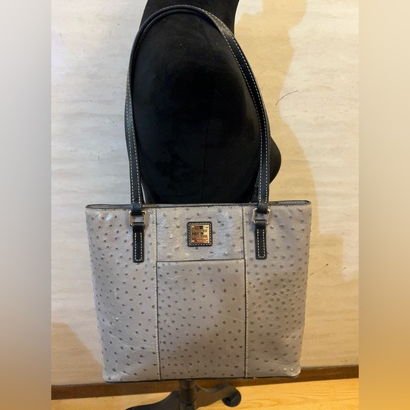 Dooney & Bourke Handbags - Dooney & Bourke
Lexington Gray Ostrich Purse Shoulder Bag